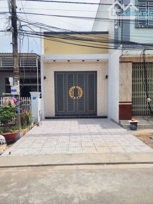 Bán gấp căn nhà Đ.Suối Lội - củ chi - 151m2 - 835 Triệu - sổ riêng