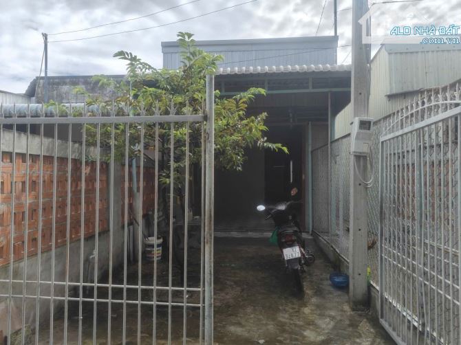 Kẹt tiền ! Cần bán gấp căn nhà cấp 4 ở 1/ đường Tân Xuân 6 , Hóc Môn 92m2 SHR giá 910tr