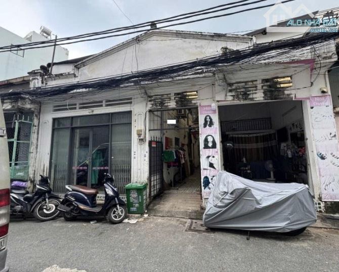Bán nhà Hẻm 6m Trần Bình Trọng ( Cống Lở), Phan Huy Ích, 8,5x28m, Cấp 4 - 12PN, 22,5 tỷ.