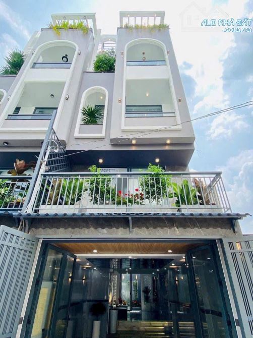 Nhà 5 tầng đẹp + thang máy MT Bàu Cát - Tân Bình / DT: 5x27m, 132m, Gía bán: 24.5 tỷ