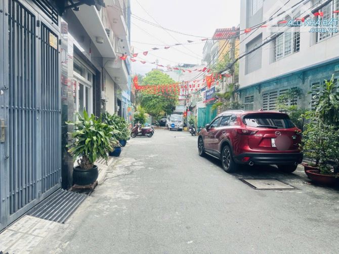 Phú Nhuận - Hẻm xe tải - Khu VIP Phan Đăng Lưu - 40m2 (4x10) 4 tầng - sổ vuông- Chỉ 13.5