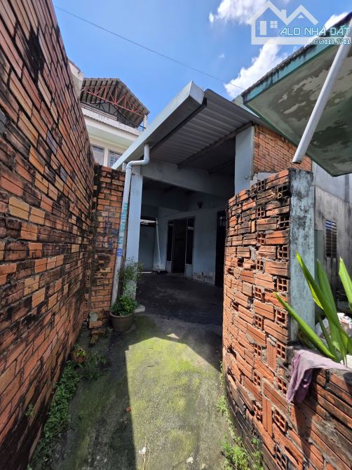 2 căn nhà 103,2m2 rẻ 2,75 tỷ gần chợ Dĩ An 1 chỉ 500m, p.Tân Đông Hiệp