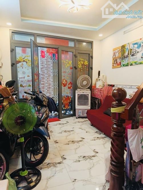 🏡Bán nhà Nhật Tảo - 22m2 - 3 Tầng , 2pn - Hẻm 3m , An Ninh - SHR , Nhà mới - Chỉ 4.490 Tỷ