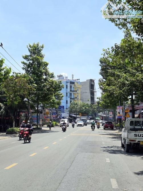 nhà 196,8m2 trệt 3lầu 16ty TL MT đường Lê Hồng Phong, p.Tân Đông Hiệp, Tp.Dĩ An