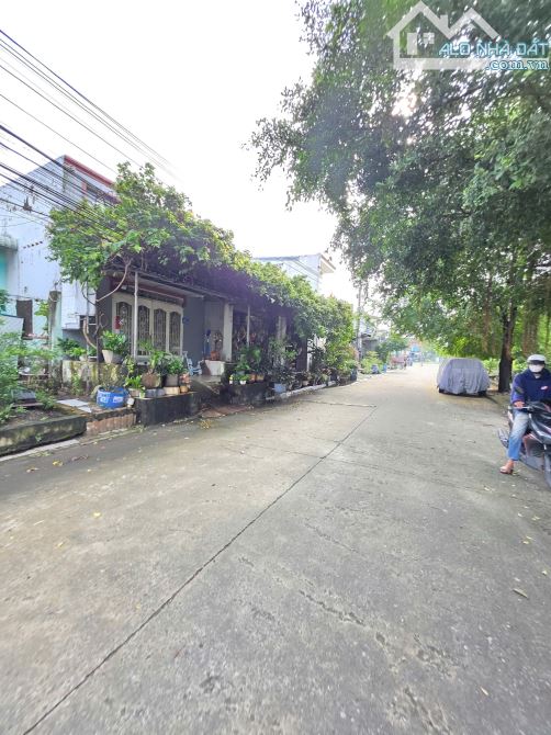 Bán nhà cấp 4 kế công viên 5x20m, đường số 1 KDC Dapark gần Ngã Tư Bình Thung