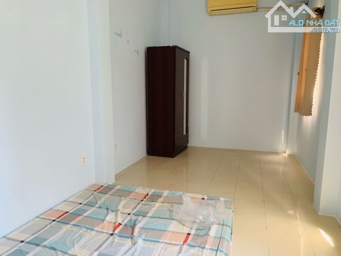 Vị trí đẹp sát chợ Trần Hữu Trang quận Phú Nhuận