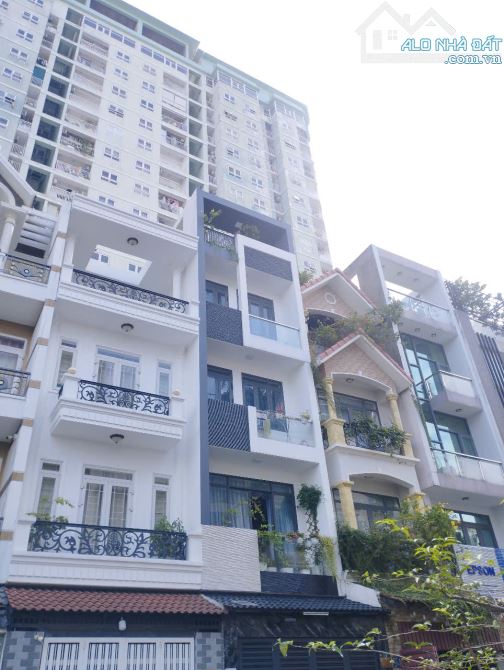 Hiếm Tô Hiệu - 4x14m - 4 tầng BTCt - HXH 8m ngủ trong nhà