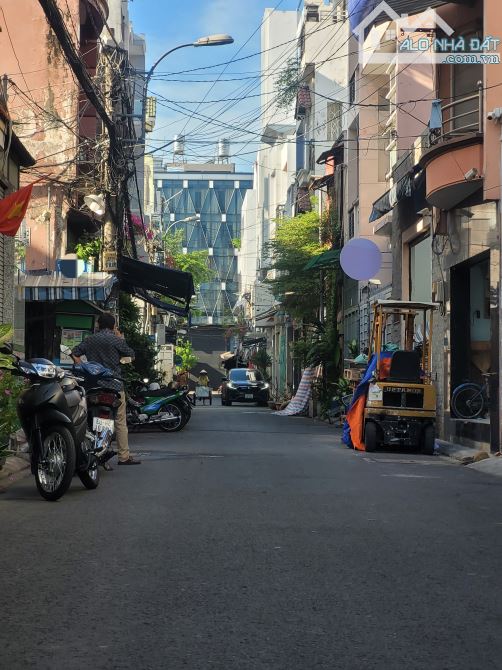 BÁN NHÀ HẺM XE HƠI BỜ BAO TÂN THẮNG 46M2(4❌️11,5)m - 3 TẦNG NHĨNH 5 TỶ