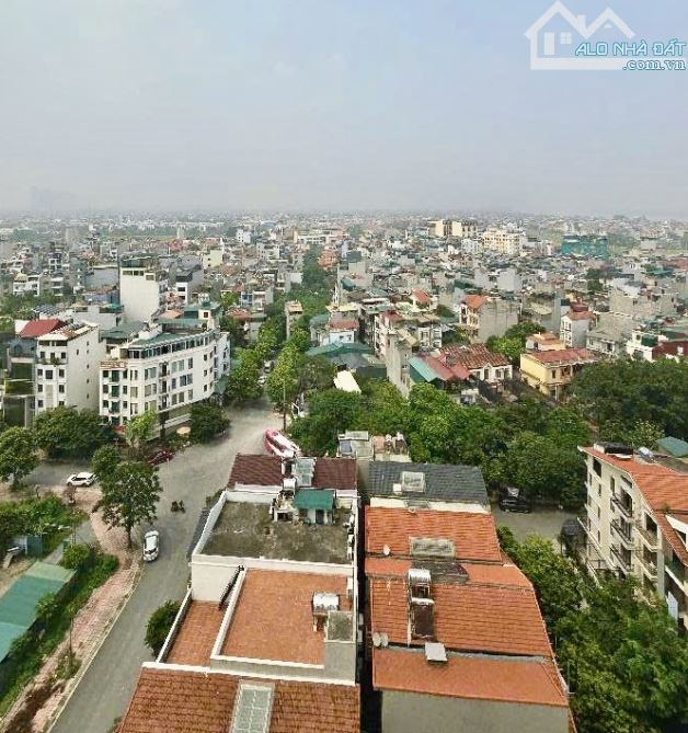 Căn chung cư - Ngọc thuỵ- tầng trung -dt 92m -3ngủ-2vs