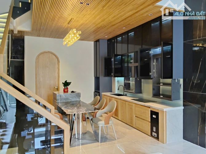 Nhà 3 tầng cực đẹp full nội thất 7.9 tỷ đường 7.5m Khương Hữu Dụng - Hoà Xuân