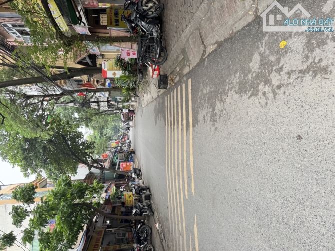 Bán nhà phố Kim Đồng , ô tô 7 chỗ vào , thang máy , kinh doanh . Dt 78M x 5Tx 19,5 Tỷ