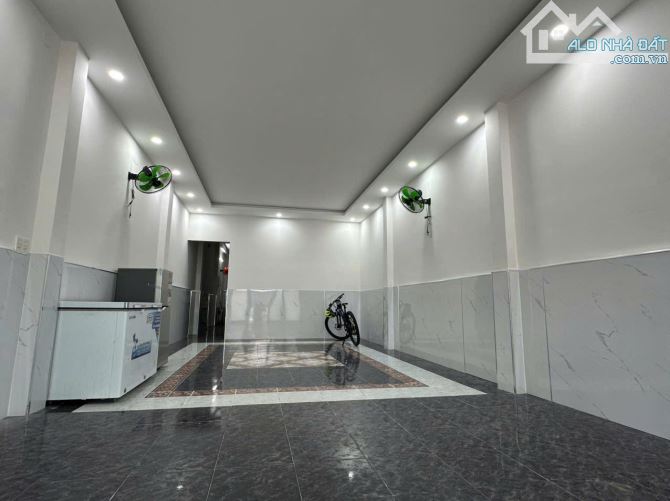 Bán nhà đẹp 3 tầng kẹp cống đường 7m5 Lê Phụng Hiểu, P An Hải Bắc, ngay Khán đài pháo hoa