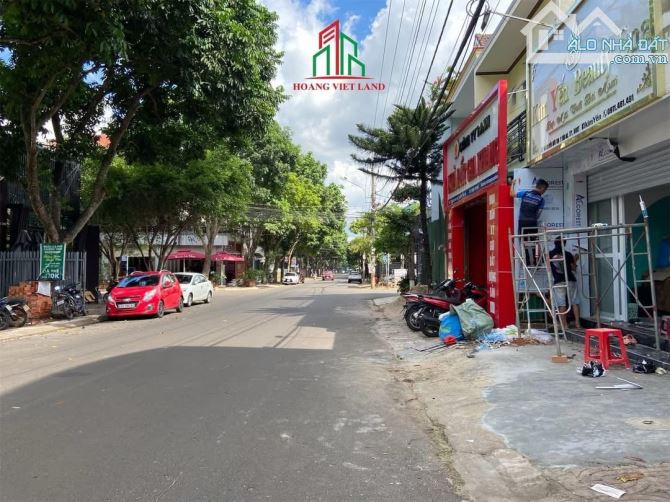 BÁN NHÀ GÓC 2 MẶT TIỀN NGUYỄN HỮU THỌ. DT: 6x20M. GIÁ: 15,5 TỶ