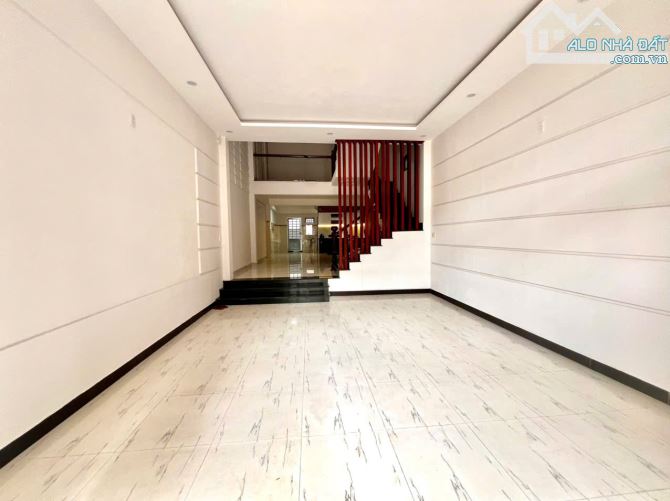 Bán nhà 3 tầng đẹp MT đường 15m Nguyễn Thị Định, gần chợ An Hải Bắc, Sơn Trà