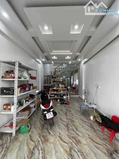 Bán nhà mặt đường Cột Đèn , Lê Chân . DT 55m - Mt 4m giá bán 7,6 tỷ
