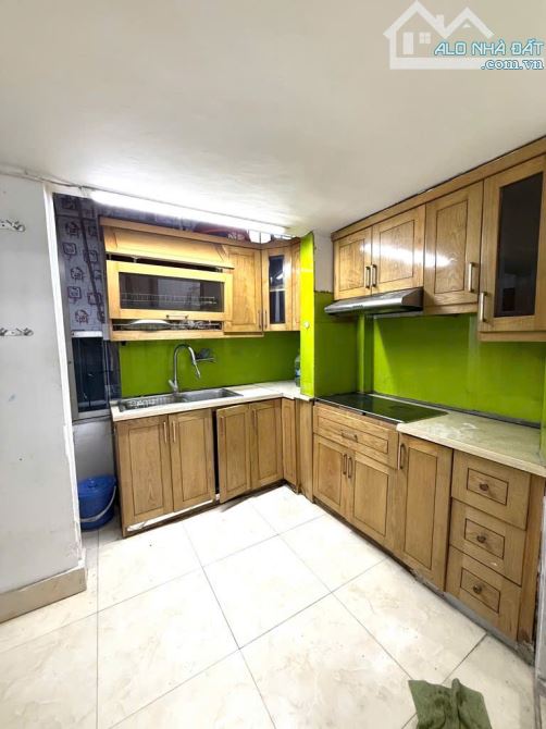 CHỈ 3.68 TỶ CÓ NGAY CĂN HỘ TẬP THỂ  ĐƯỜNG LÁNG-TT ĐỐNG ĐA-DT 130 M2- FULL NỘI THẤT
