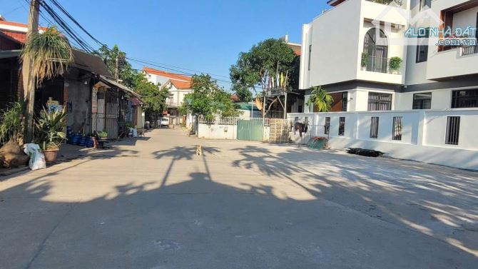 Bán 141m² đất Đan Nhiễm gần uỷ ban thị trấn Văn Giang - ECOPARK đường to Chỉ 39,5 triệu/m