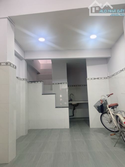 Bán nhà  Lê Hồng Phong Q.10, 4 tầng, 3PN, sổ đẹp, nhỉnh 4 tỷ