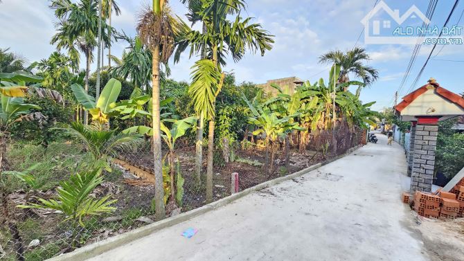 Bán đất 10.2x21.5m, mặt tiền Hưng Định 21 p. Hưng Thịnh gần AEON Bình Dương