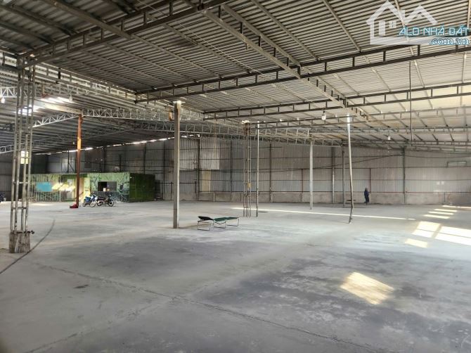 *Cho thuê kho xưởng*1800m2 gần đường Nguyễn Duy Trinh, Phú Hữu, Quận 9
