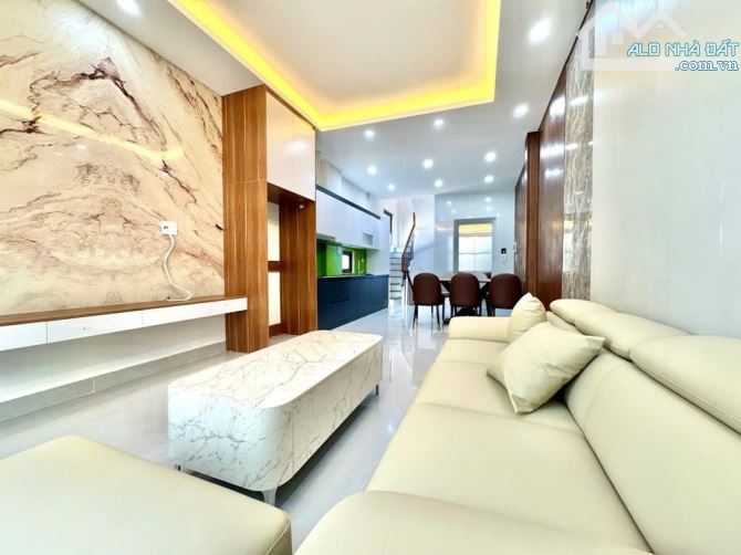 Bán nhà 6 tầng mặt ngõ phố Hồng Tiến, Bồ Đề Long Biên 38m, MT 4.7m, ô tô đỗ cửa.