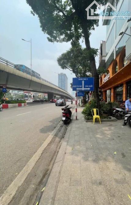 NHÀ MẶT PHỐ NGUYỄN CHÍ THANH 38M x 4T x MT4,5M
