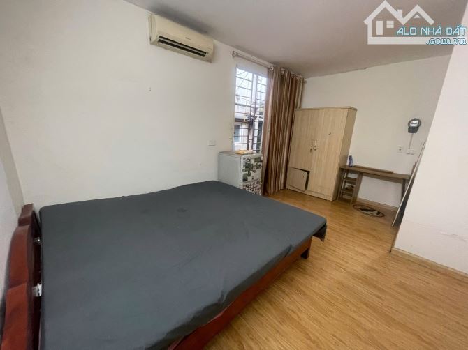Cho Thuê CCMN Ngõ 111 Xuân Diệu Tây Hồ 25m2 Studio Ban Công Cửa Sổ Vskk Thang Bộ Full Đồ