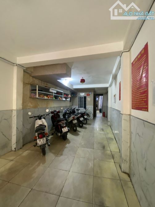 Chính chủ bán gấp Nhà Lạc Long Quân, P 9, Tân Bình, TPHCM, 104m2 nở hậu, 9.5tỷ
