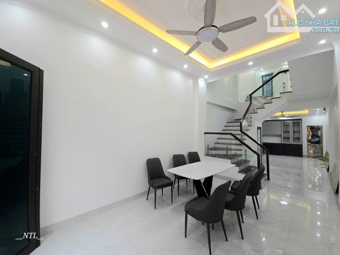 Bán nhà 4.5 tầng Kỳ Bá gần công an cầu nề