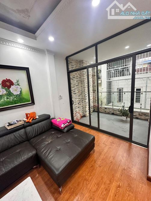 💥 NHÀ PHỐ TRẦN QUANG DIỆU – PHÂN LÔ VIP – Ô TÔ TRÁNH – 6 TẦNG THANG MÁY – KINH DOANH ĐỈNH