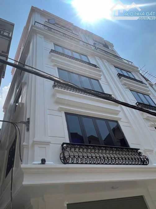 Bán nhà Văn Cao - Quần ngựa - Hơn 17 tỷ - Lô góc 48m - 7 tầng thang máy, tô tránh