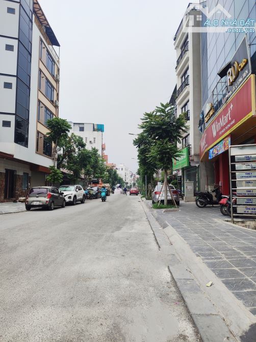 PHÚC LỢI CỰC HIẾM - LÔ GÓC - VỈA HÈ OTO TRÁNH - PHÙ HỢP Ở/ KINH DOANH / VĂN PHÒNG/ NHÀ HÀN