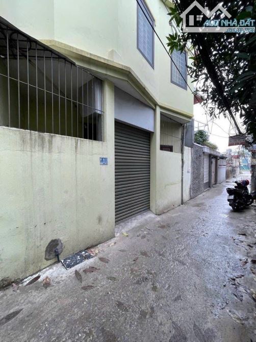 Bán đất Ngọc Thụy, Hồng Tiến, Bồ Đề, vài bước ra mặt phố, ô tô, 37m2, giá 7.8 tỷ