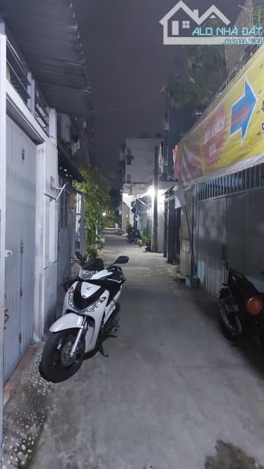 🏠 Nhà 1sẹc30m ra đường Trương Thị Hoa, ra cầu vượt tân thới hiệp vài trăm mét,nhỉnh 4tỷ