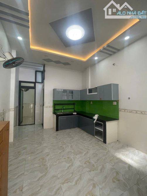 BÁN NHÀ 2 TẦNG HẺM XE HƠI - GẦN ĐẠI HỌC VĂN LANG - DƯƠNG QUẢNG HÀM 4X18M