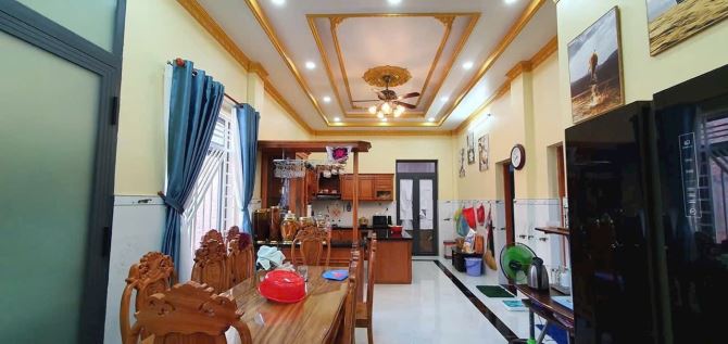 bán căn hộ dịch vụ 1 Trệt 4 lầu , có 24 phòng - hẻm 1 Sẹc Lã Xuân oai. TNPA, Q9
