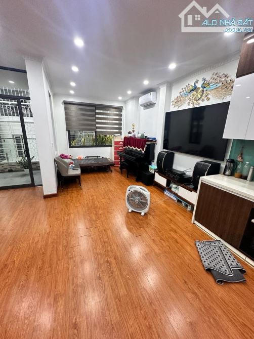 Phân Lô Phố Trần Quang Diệu - oto tránh - 6 tầng thang máy - 60m - mặt tiền 6m - 32 tỷ