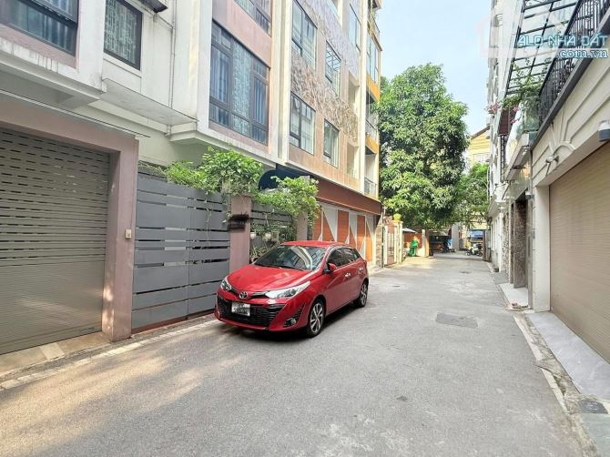 Bán nhà đẹp Tây Sơn gần phố gần ô tô, nội thất xịn, 2 mặt ngõ, 27m2, 6T, 8 tỷ