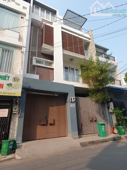 NHÀ ĐẸP 4 TẦNG | NGANG KHỦNG 8M | PHÒNG NGỦ TẦNG TRỆT | có GARAGE ÔTÔ TRONG NHÀ