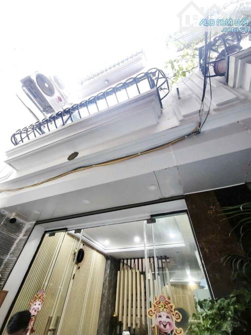 Nhà đẹp Ngõ Quỳnh, Hai Bà Trưng, cạnh trường học, 33m2 chỉ nhỉnh 7 tỷ.