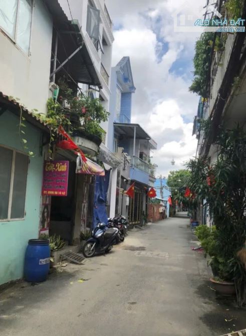 Nhà Đẹp 1 Trệt 1 Lầu Hiệp Thành Q12 – 42m2 - Hẻm 5m, Sổ Hồng Riêng, Giá Chỉ 4.17 Tỷ TL