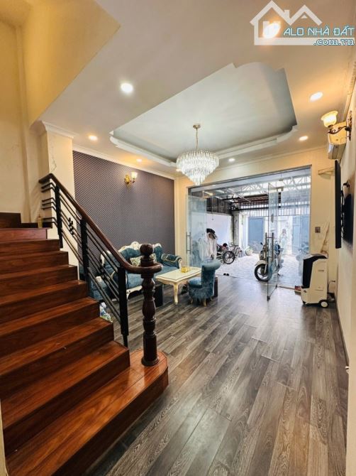 Bán nhà 4 tầng Đường 39, Bình Trưng Tây,Q2, TP HCM, DT, 80m2, 5PN, SH, giá 8.85 tỷ.