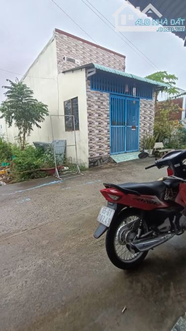 🏡🏡Chủ gửi :Nhà 4 triệu 2 phòng ngủ có máy lạnh ô tô tới nhà
