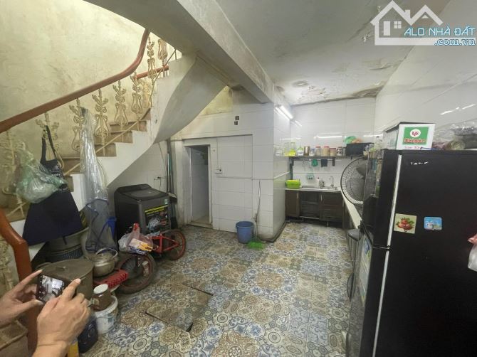 MỘT NHÀ RA PHỐ MINH KHAI, 72M MT 4M Ô TÔ TRÁNH KINH DOANH XÂY TOÀ VP- CHỈ 21 TỶ.