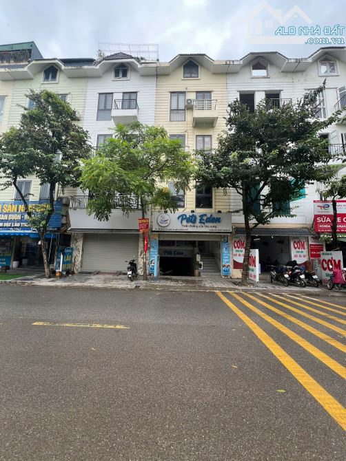 Bán nhà LK 75m² view Biệt thự thấp tầng đường rộng 30m