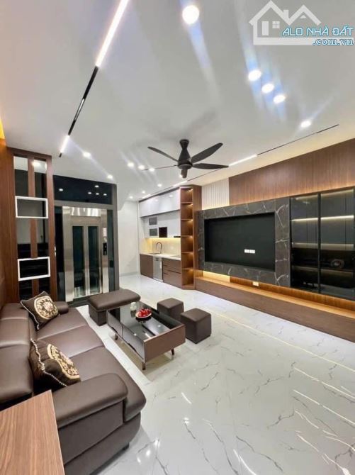Nhà có Thang Máy khu vực Mậu Lương - Hà Đông. Nhà Đẹp long lanh.