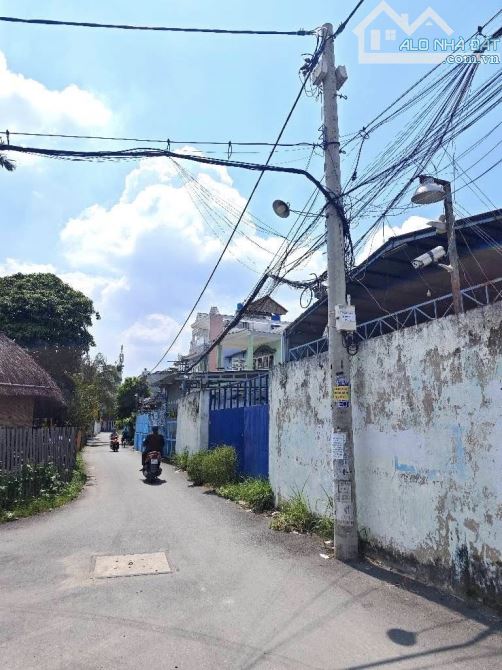 Bán Kho Xưởng đường 8m THẠNH LỘC 41, An Phú Đông, DT 1.200m2 (29 x 42), gần ngã tư Ga.