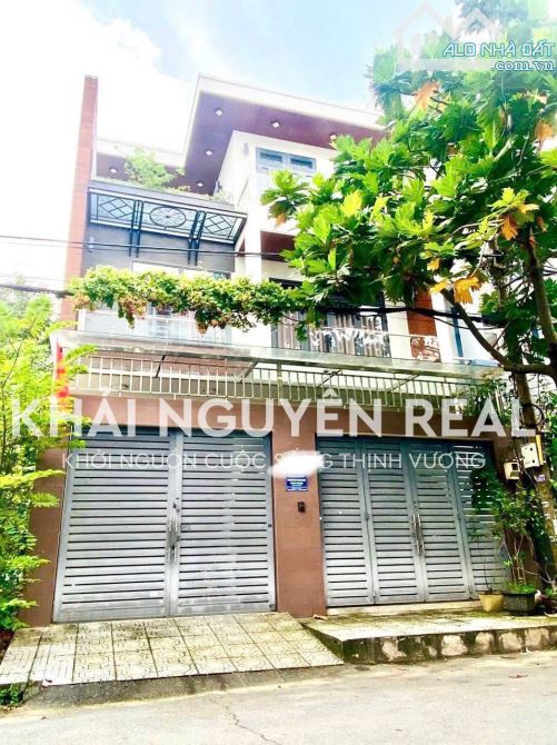 Bán Biệt Thự 8x15 Hướng Đông Nam sau lưng Gigamall khu bên sông Hiệp Bình Chánh