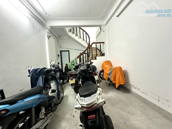 Siêu chốt! Chỉ nhỉnh hơn 7tỷ có ngay Gốc Đề, dòng tiền, ô tô tránh, 2 thoáng.