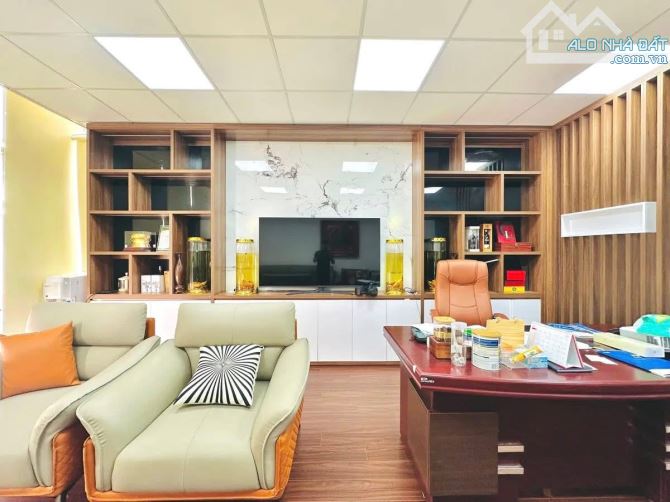 phân lô, ô tô tráh, thag máy, KD, gần đại học thăng long, vũ tông phan,100Mx6TxMT5m 26,5ti